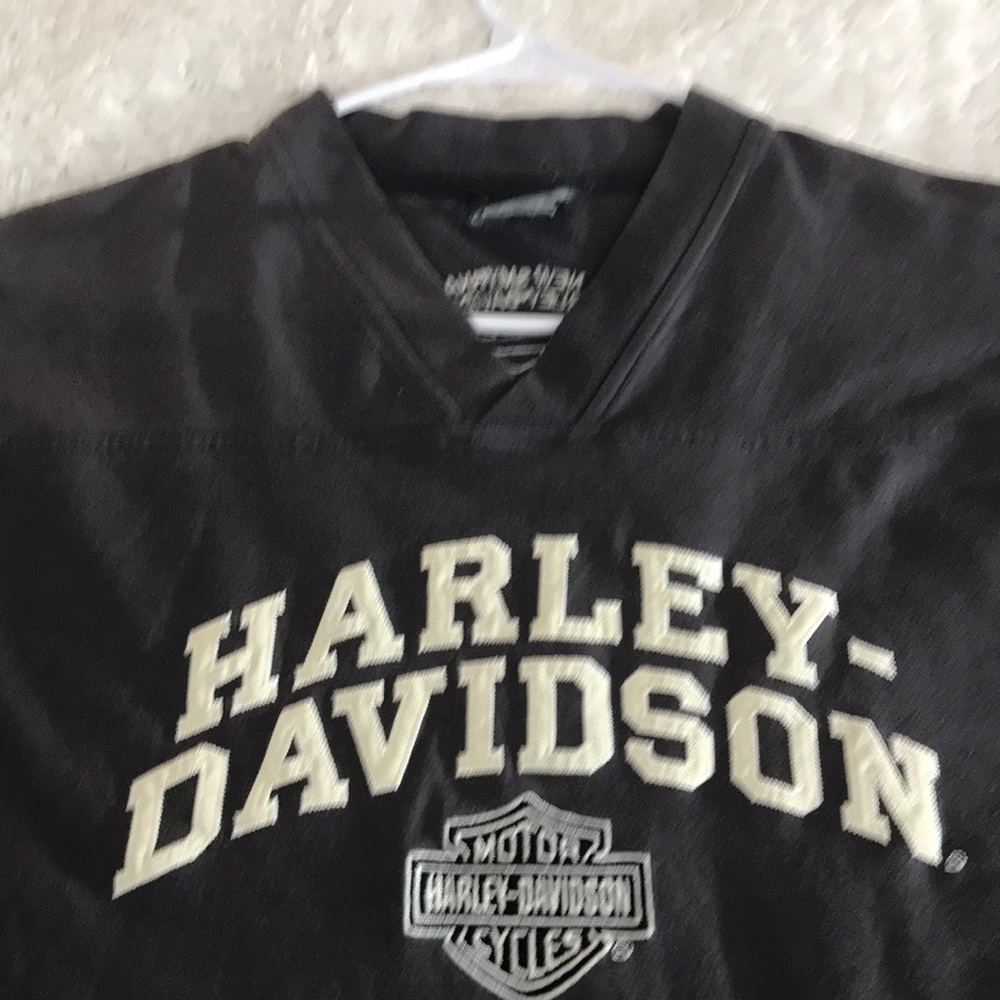 T-shirt - Picture 7 of 9